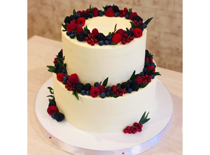 Свадебный торт двухъярусный с фруктами фото